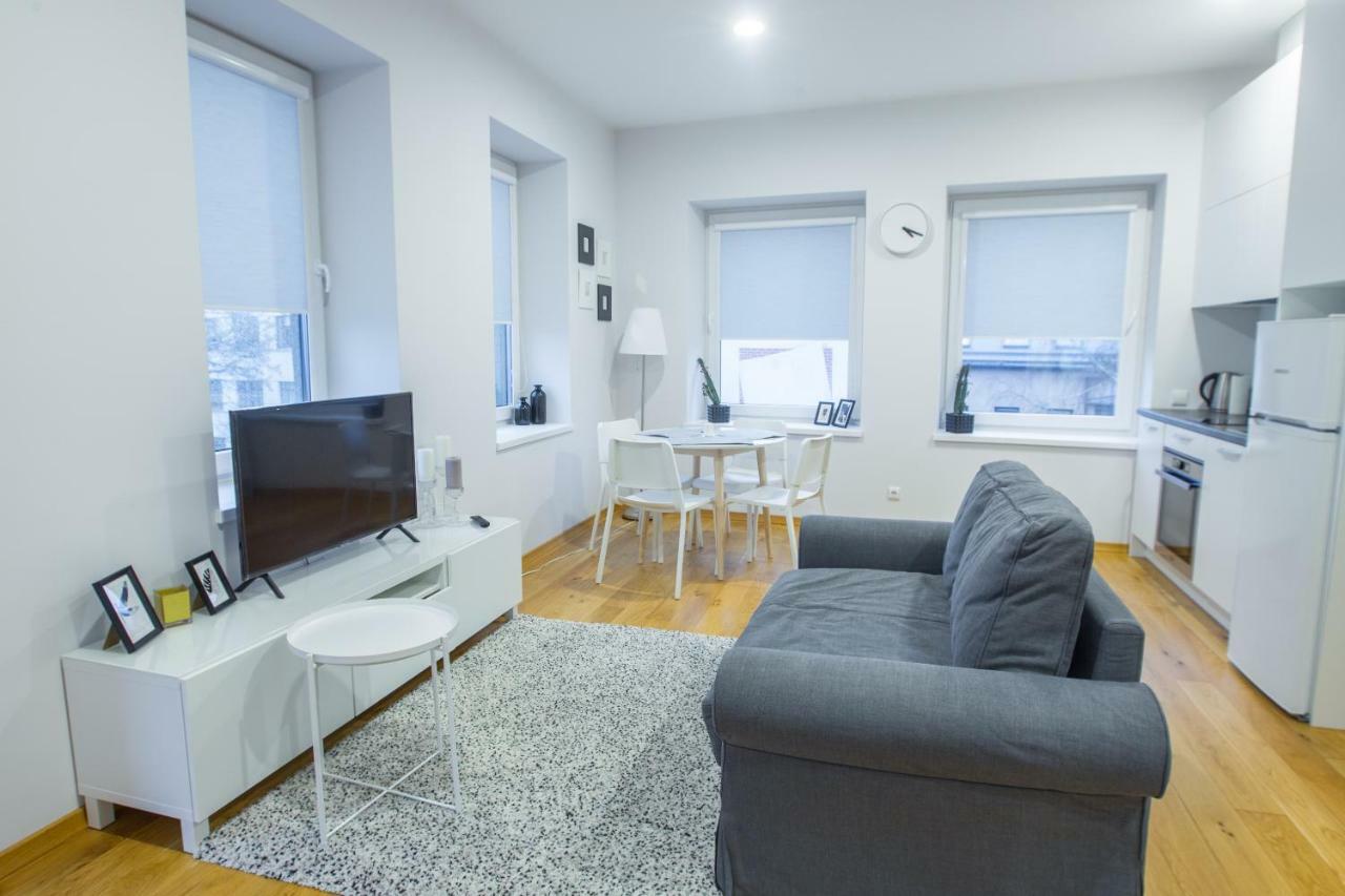 Bright 1Bd Apartment In Old Town By Hostlovers Kaunas Eksteriør bilde